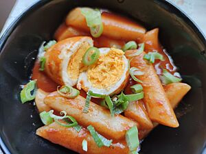Tteokbokki making process step 5