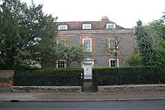 Winterbrook House-geograph-1848557-by-Bill-Nicholls