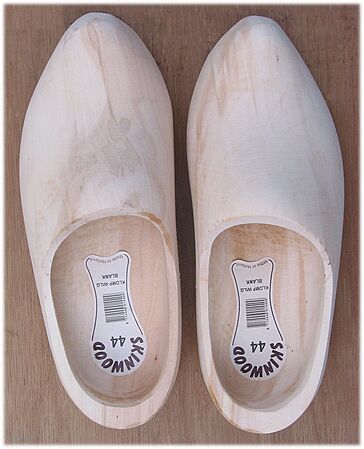 Wooden Shoes-willow-plain wood