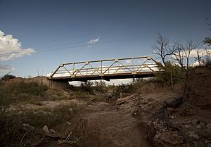Pony-truss bridge in Canyon Valley