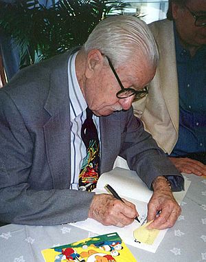 Carl Barks signing autographs in Finland in 1994