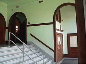 Hartington auditorium lower lobby 02 face SSE