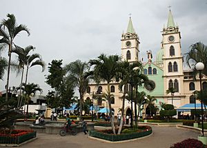 San Jacinto Church and Central Yaguachi Park (Parque de Central Yaguachi)