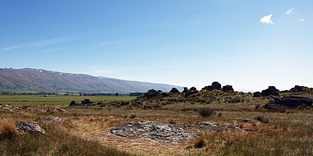 Strath Taieri with Rock and Pillar Range