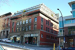 Aberdeen Block, North Van 01