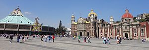 Atrio de las Américas - La Villa - Basílica de Guadalupe - Ciudad de México.jpg