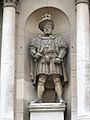 Henry VIII statue, St Bartholomew's Hospital.jpg