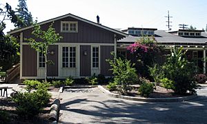 Hostess House, University Ave. at El Camino Real, Palo Alto, CA 5-27-2012 3-28-40 PM