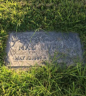 Mae Murray Grave