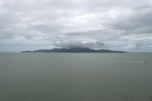 Magnetic Island from Kissing Point