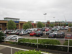 Meadowbank Retail Park, Edinburgh - geograph.org.uk - 4000316
