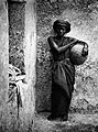 Servant or slave woman in Mogadishu