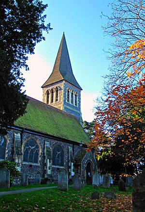UK London - St Nicholas Church in autumn, Sutton.jpg