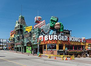 Visitor attractions and restaurants, Clifton Hill, Niagara Falls ON 20170418 1
