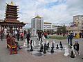 Игра в шахматы на площади около пагоды Семи Дней, Элиста