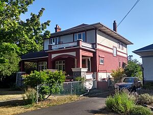 2483 Cranmore Rd, Victoria, BC, Canada