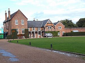 AlmnersPriory