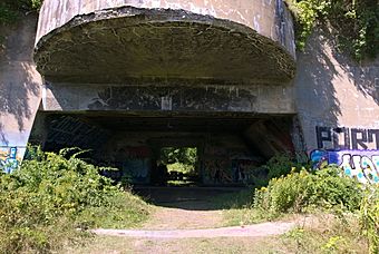 Battery Steele bunker on Peaks Island, Maine.jpg