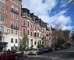 Commonwealth Avenue in 2006