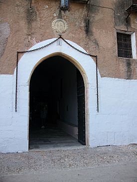 Cotalba, entrada a les dependències del monestir