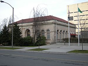 Everett - Carnegie Library 03.jpg