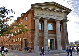 Kanslihuset östra fasaden 2
