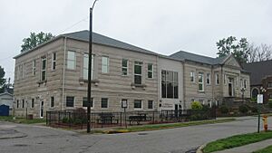 Library in Brazil, Indiana