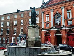 Limerick (Co. Limerick), O'Connell Monument