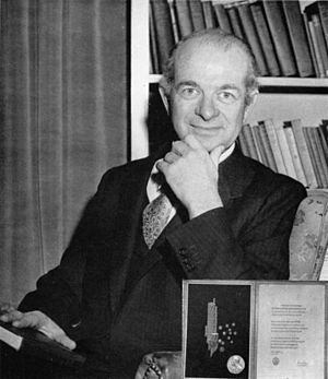 Linus Pauling 1955a