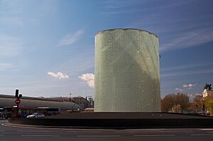 Madrid - Puerta de Atocha - Monumento 11-M - 20070324a
