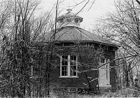 Octagonal Scoolhouse Watkins Mill Lawson Missouri January 1975.JPG