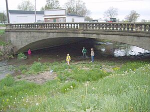 Vine-Street-Bridge Fayette-County-Iowa-01