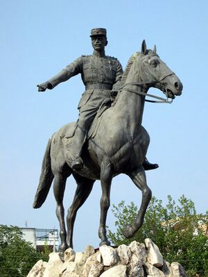 Николаос Пластирас, памятник в городе Кардица