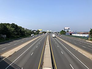 2021-07-07 09 46 56 View west along Interstate 78 (Phillipsburg-Newark Expressway) from the overpass for Union County Route 509 (Chestnut Avenue) in Hillside Township, Union County, New Jersey