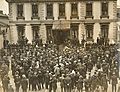 Crowd at Mansion House Dublin ahead of War of Independence truce July 8 1921