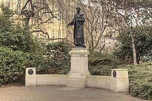 Emmeline Pankhurst statue Victoria Tower Gardens