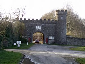 Entrance-Tully-Nally-Castle 02