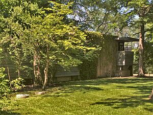 FLW-lloydlewishouse