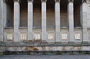Liverpool relief, St George's Hall context