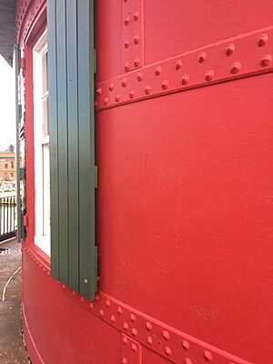 Seven Foot Knoll Light exterior construction
