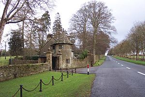 The Lodge at the entrance to Stowell Park - geograph.org.uk - 293441