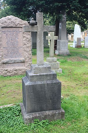 The grave of Henry Darwin Rogers, Dean Cemetery
