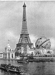 Tour Eiffel et le Globe Céleste