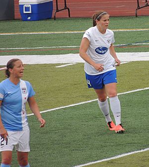 2013-06-09 RedStars v Breakers CatWhitehill InkaGrings