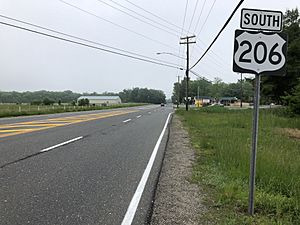 2018-05-23 08 03 04 View south along U.S. Route 206 at Burlington County Route 648 (Willow Grove Road-Old Indian Mills Road) in Shamong Township, Burlington County, New Jersey