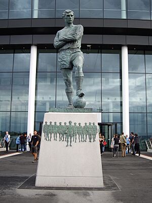 Bobby Moore statue (559377042)
