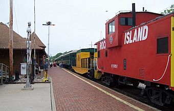 Boone and Scenic Valley Railroad excursion train - May 2004.jpg