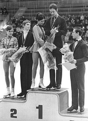 Bundesarchiv Bild 183-J1127-0020-001, Sylvia Johne, Detlef Kurzweck, Marlies Radunsky, Rolf Oesterreich, Wassilij Blagow.jpg