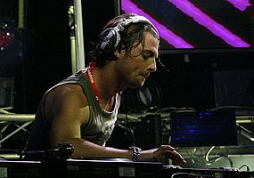 DJ Axwell - Melbourn Central 2007 (cropped).jpg