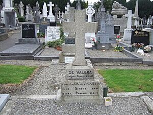 De Valera grave in Glasnevin cemetery - geograph.org.uk - 337649